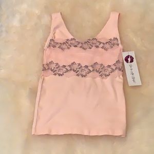 Rhonda Shear soft, peach lace overlay bra tank top Size small NWT